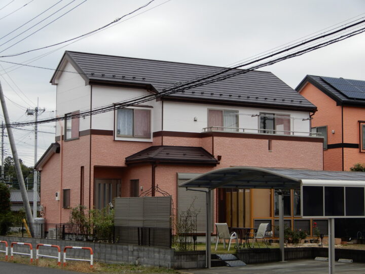 川越市　M様邸　金属屋根カバー・外壁塗装・目地色分け多彩塗装（2色）工事